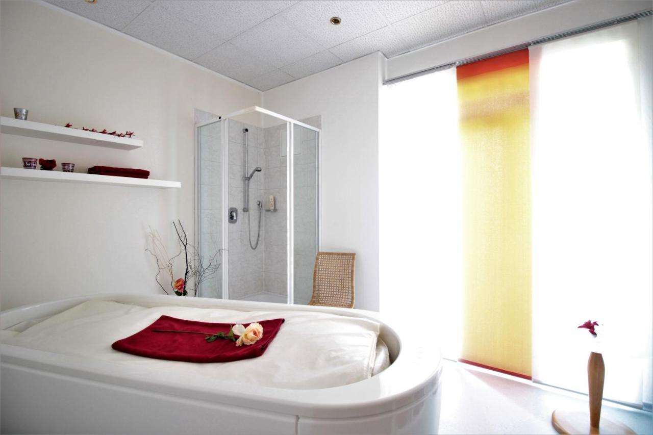 Ruhiges Doppelzimmer Im Hotel Ahornhof Lindberg Exterior photo